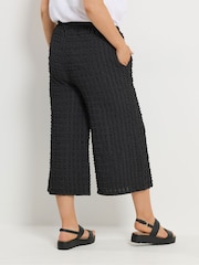 Yours Curve Black Bubble Textured Cropped Trousers - Image 4 of 5