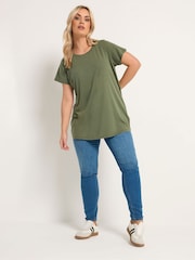 Yours Curve Green Core Short Sleeve T-Shirts 3 Pack - Image 3 of 9