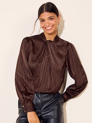 Chocolate Brown - Friends Like These Satin Twist Neck Long Sleeve Blouse - Larawan 4 ng 6