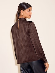 Chocolate Brown - Friends Like These Satin Twist Neck Long Sleeve Blouse - Larawan 5 ng 6