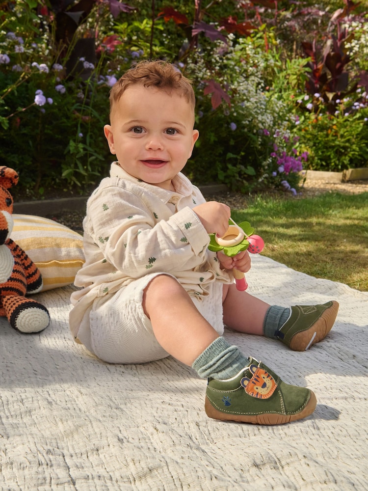 Start Rite Cub Rip Tape Pre-Walker Shoes With Tiger Motif - תמונה 1 מתוך 8 Start Rite Cub Rip Tape Pre-Walker Shoes With Tiger Motif - תמונה 1 מתוך 8