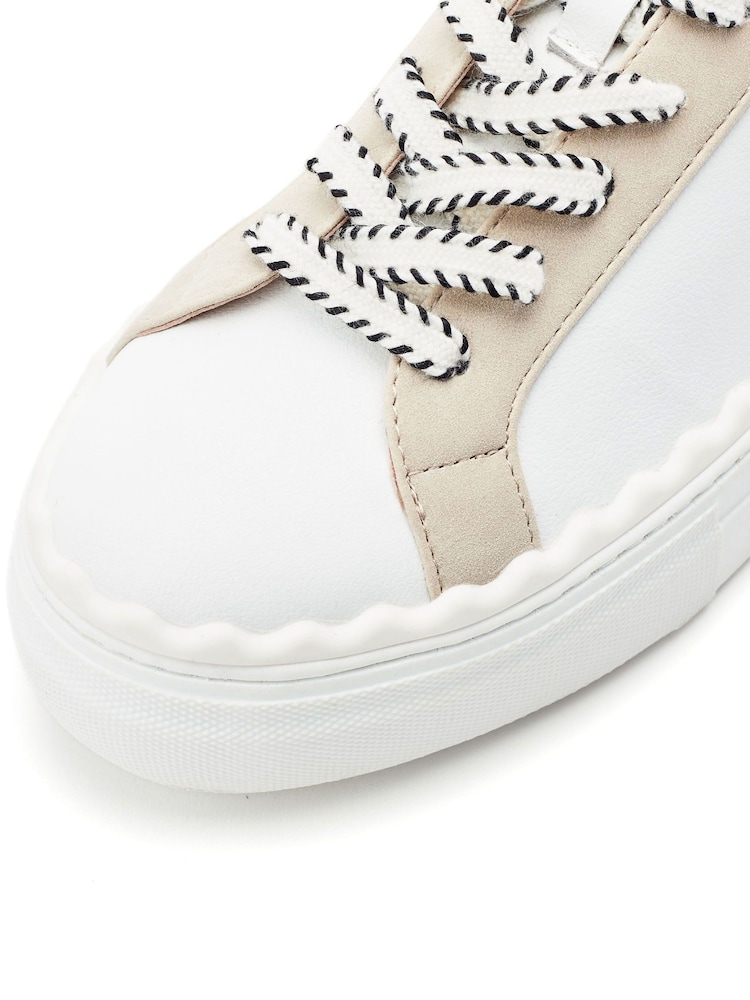 Moda in Pelle White Brosa Slab Trainers With Scallop Rand - Image 3 of 3