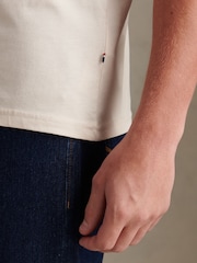 Natural - U.S. Polo Assn. Camiseta Double Horsemen - Imagen 6 de 9