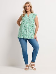 Yours Curve Green Pintuck Blouse - Image 3 of 5