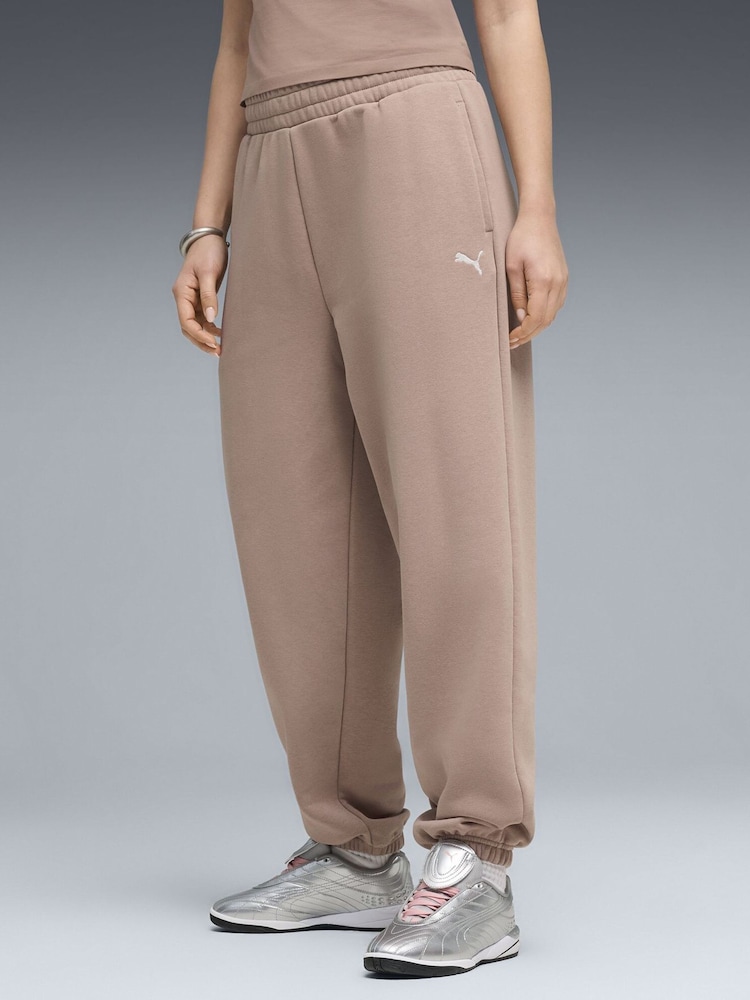 Puma Brown Wardrobe Essentials Relaxed Sweatpants - Image 1 of 5 Puma Brown Wardrobe Essentials Relaxed Sweatpants - Image 1 of 5
