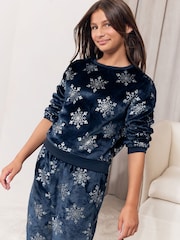 Lipsy Soft Touch Snowflake Christmas Twosie Pyjamas (5-16yrs) - Image 4 de 5