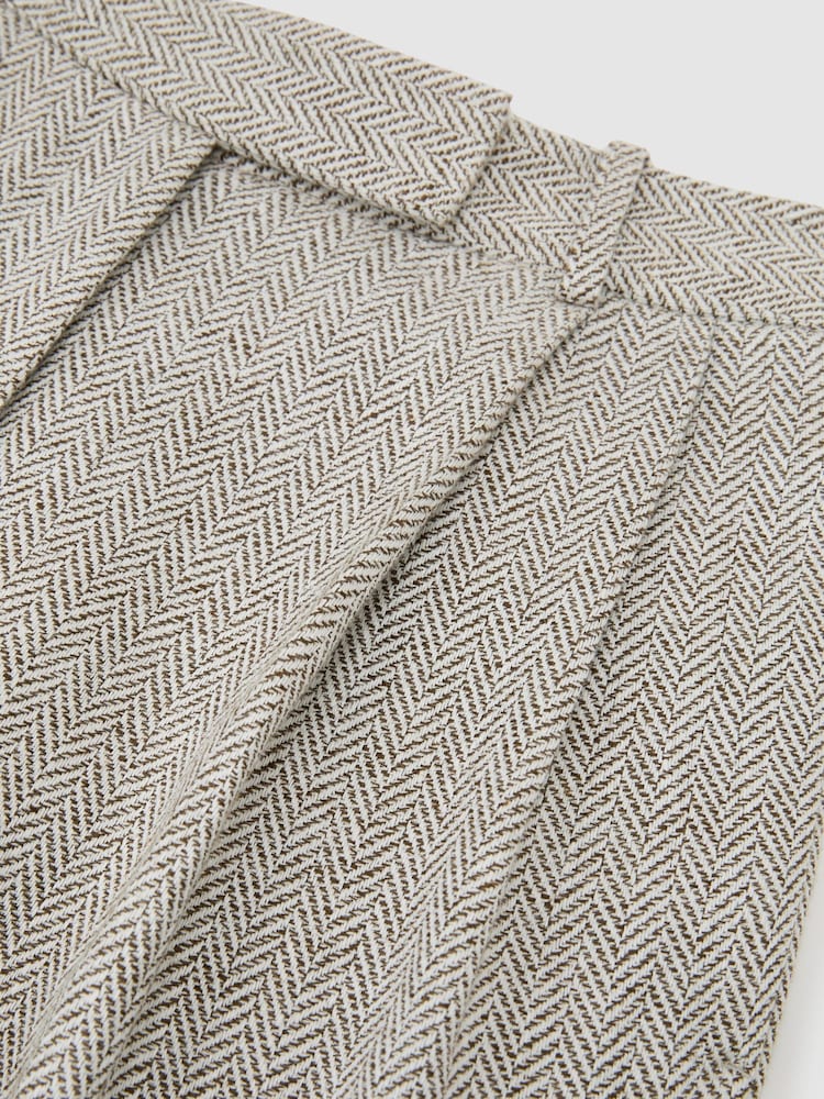 Reiss Ezra Herringbone Linen-Blend Straight-Leg Suit Trousers - תמונה 8 מתוך 8 Reiss Ezra Herringbone Linen-Blend Straight-Leg Suit Trousers - תמונה 8 מתוך 8