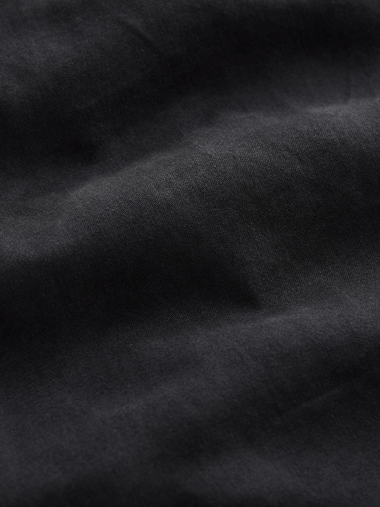 Schwarz - Utility-Cargohose mit Stretch - Bild 9 von 9 Schwarz - Utility-Cargohose mit Stretch - Bild 9 von 9