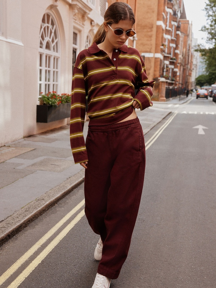 Burgunderrot - Pull On Barrel Leg Jeans - Bild 1 von 5 Burgunderrot - Pull On Barrel Leg Jeans - Bild 1 von 5