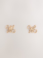 لون ذهبي - أقراط صغيرة بتصميم Monogram - صورة 1 من 3