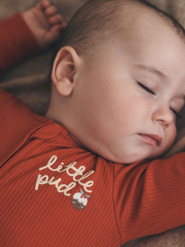 Red Little Pud - Two Way Zip Baby Christmas Sleepsuit (0mths-3yrs) - 圖片 3,共 3 Red Little Pud - Two Way Zip Baby Christmas Sleepsuit (0mths-3yrs) - 圖片 3,共 3
