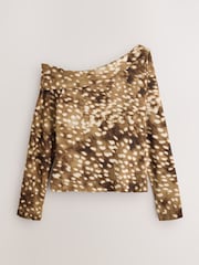 Brown Deer Print Long Sleeved Asymmetric Mesh Top - Image 6 of 8