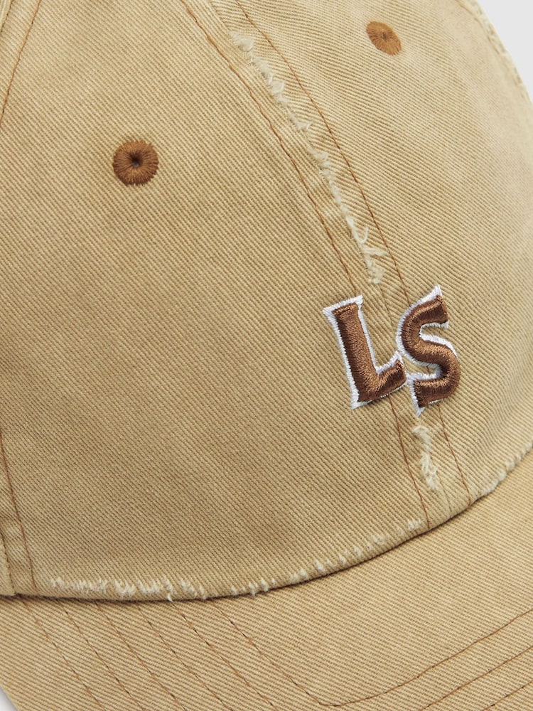Natural - Levi's® Long Sleeve Monogram Cap - Imagen 4 de 4