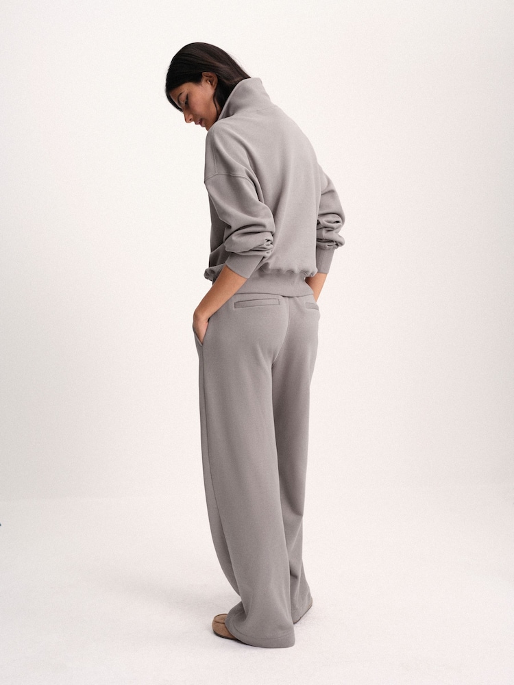 The Set Quarter Zip Sweatshirt and Straight Leg Joggers Coord Set Brown Taupe - Image 2 of 10 The Set Quarter Zip Sweatshirt and Straight Leg Joggers Coord Set Brown Taupe - Image 2 of 10