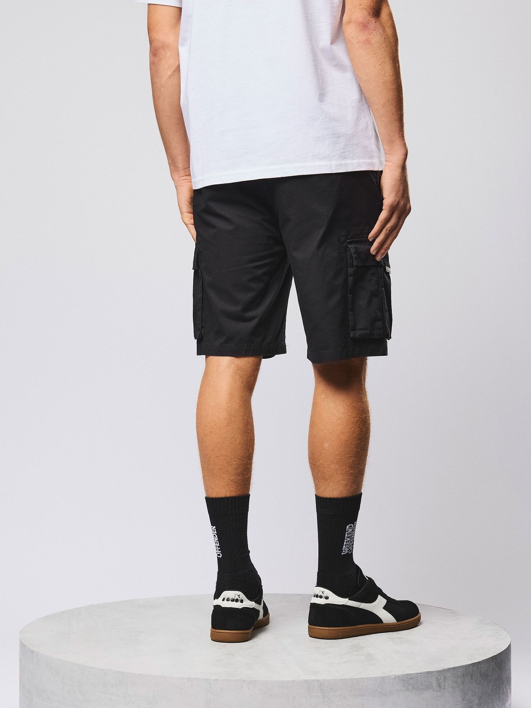 Next：日本 ブラック - Weekend Offender Mascia カーゴショートパンツ