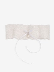 Jon Richard White/Ivory Garter - Image 1 of 1
