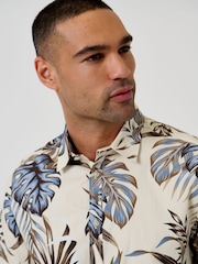 Threadbare Cream Leaf Print Short Sleeve Shirt - Image 4 of 5