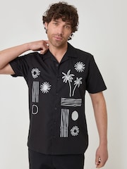 Threadbare Black Beach Embroidered Cotton Poplin Short Sleeve Shirt - Image 2 of 4
