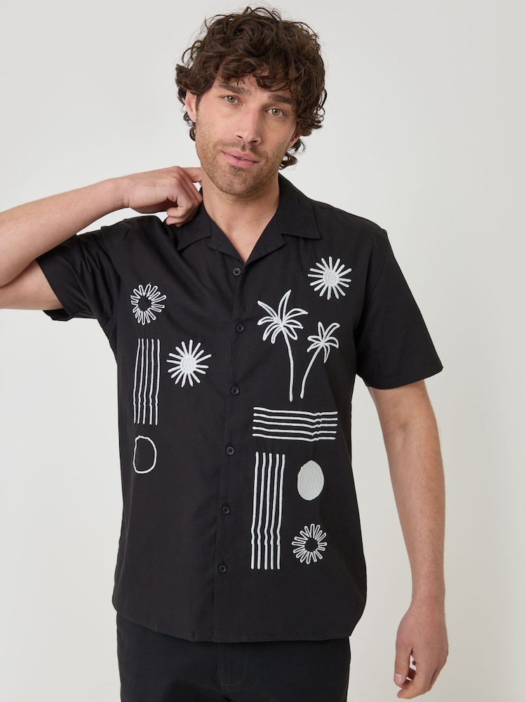 Threadbare Black Beach Embroidered Cotton Poplin Short Sleeve Shirt - Image 2 of 4 Threadbare Black Beach Embroidered Cotton Poplin Short Sleeve Shirt - Image 2 of 4