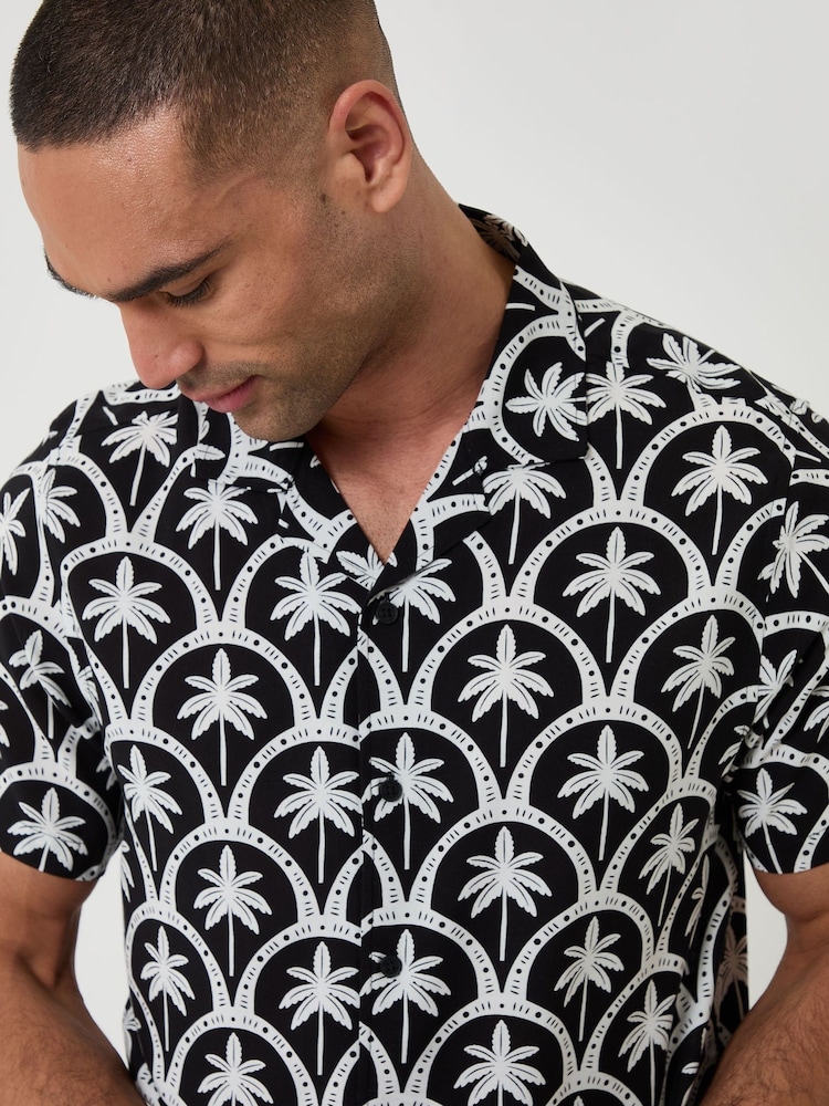 Threadbare Black Palm Tree Print Short Sleeve Shirt - Image 4 of 4