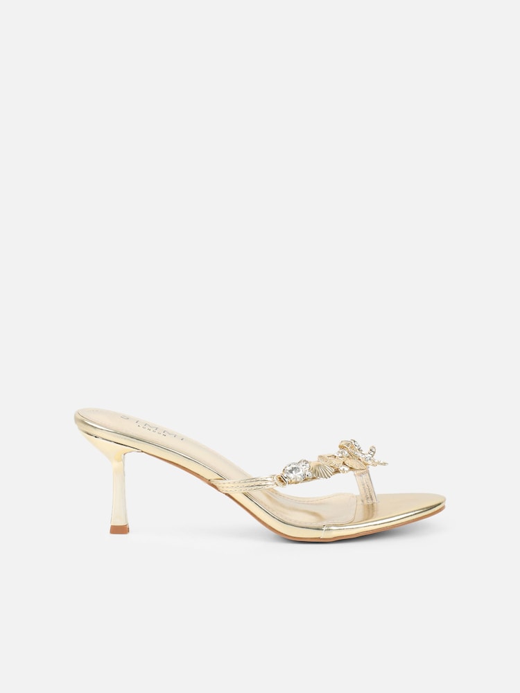 Simmi London Gold Silla Shell Detail Toe Thong Heeled Sandals - Image 2 of 4