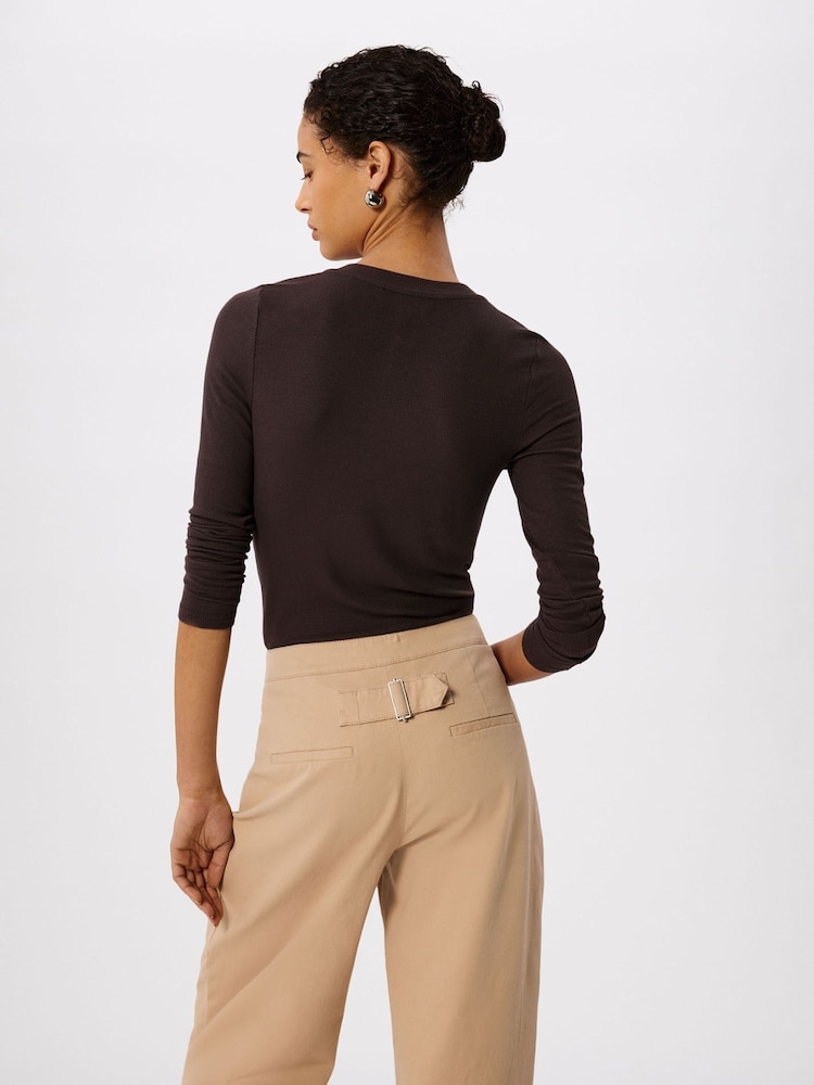 بني - Whistles Essential Rib Henley T-Shirt - صورة 2 من 5