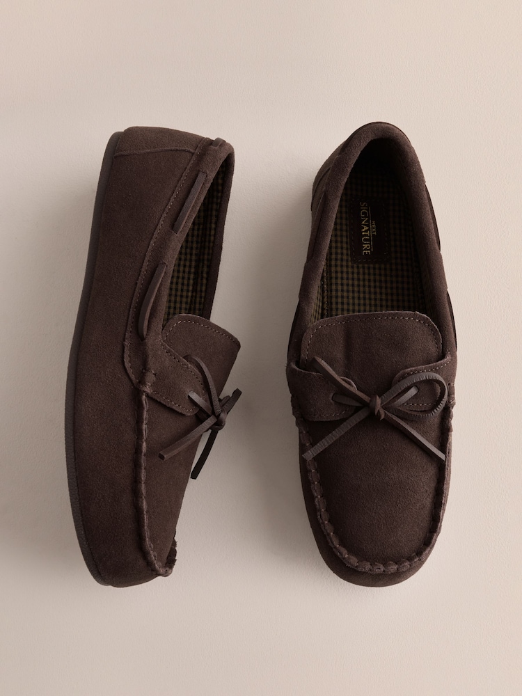 Brown Suede Bow Moccasins - Image 2 of 6 Brown Suede Bow Moccasins - Image 2 of 6