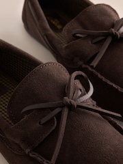 Brown Suede Bow Moccasins - Image 4 of 6
