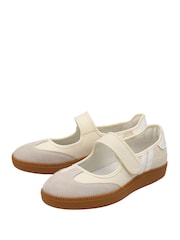 Ravel White Leather Flat Shoes - Image 2 of 4