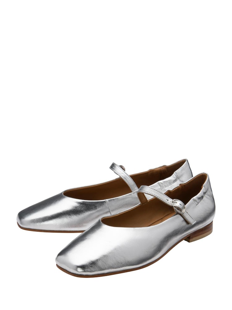 Ravel Silver Leather Flat Shoes - Image 2 of 4 Ravel Silver Leather Flat Shoes - Image 2 of 4