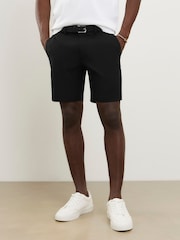 River Island Slim-Fit Chino-Shorts mit Gürtel - Bild 1 von 4