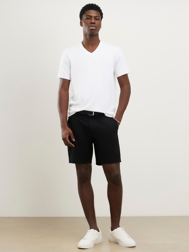 River Island Slim-Fit Chino-Shorts mit Gürtel - Bild 2 von 4