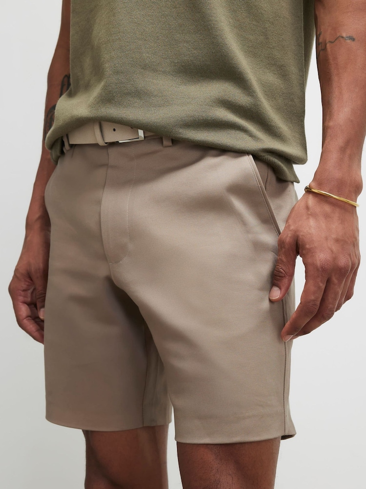 River Island Brown Slim Fit Belted Chino Shorts - Image 2 of 4