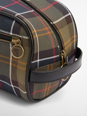 حقيبة مستلزمات عناية شخصية طرطان من ‪Barbour®‬ - صورة 6 من 8