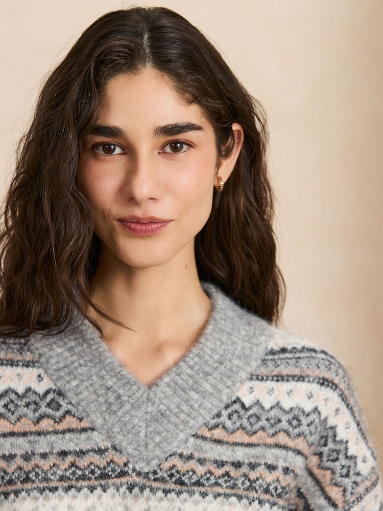 Grey Fairisle Long Sleeve High V-Neck Fuzzy Knit Jumper With Wool - Image 5 of 5 Grey Fairisle Long Sleeve High V-Neck Fuzzy Knit Jumper With Wool - Image 5 of 5