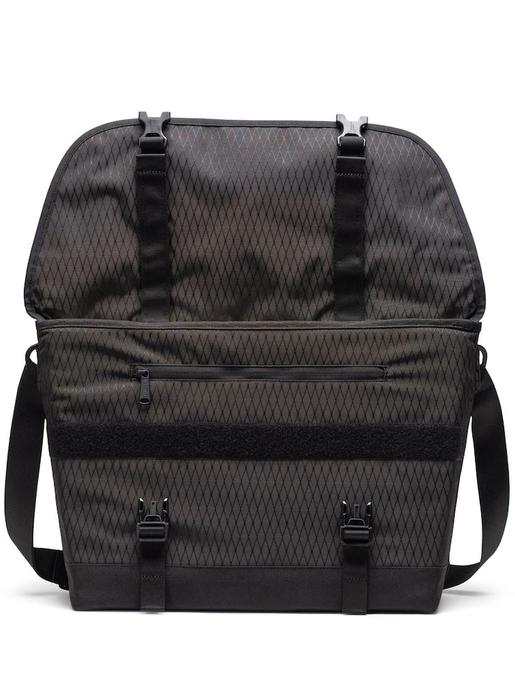 Herschel Supply Co Black Cove Messenger Bag - Image 3 of 3