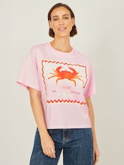 Yumi Pink Crab Vacation Print T-Shirt - Image 1 of 5