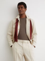 Piatră - Reiss Peshi Relaxed-Fit Belted Pintuck Trousers - Imaginea 7 din 9