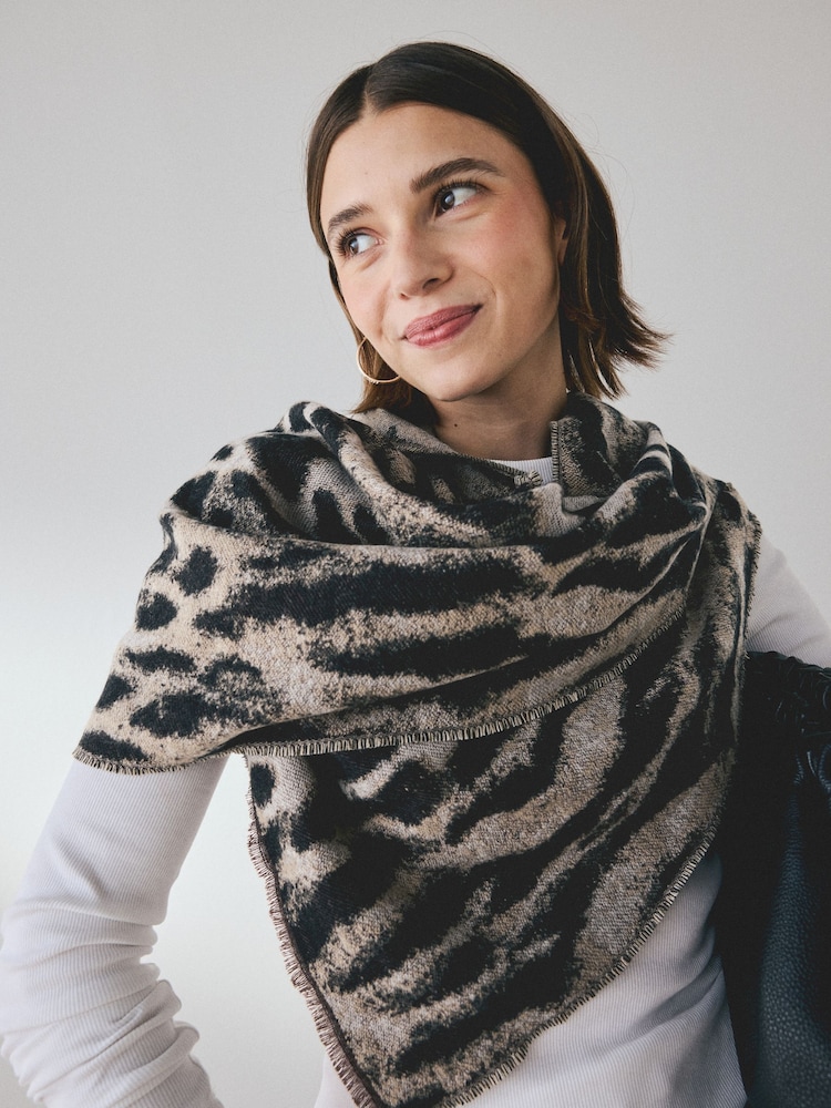 Leopard - Jacquardmønstret mellemvægt halstørklæde - Billede 1 af 6 Leopard - Jacquardmønstret mellemvægt halstørklæde - Billede 1 af 6