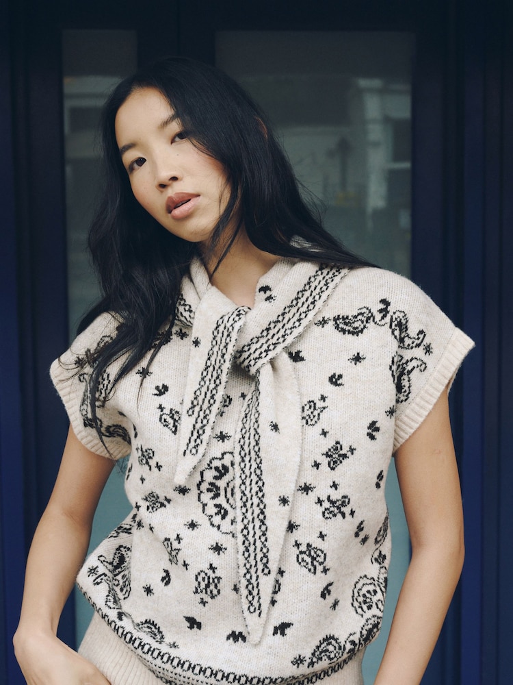 Monochrome Bandana Print Tie Neck Knitted Tank Top - Image 2 of 8