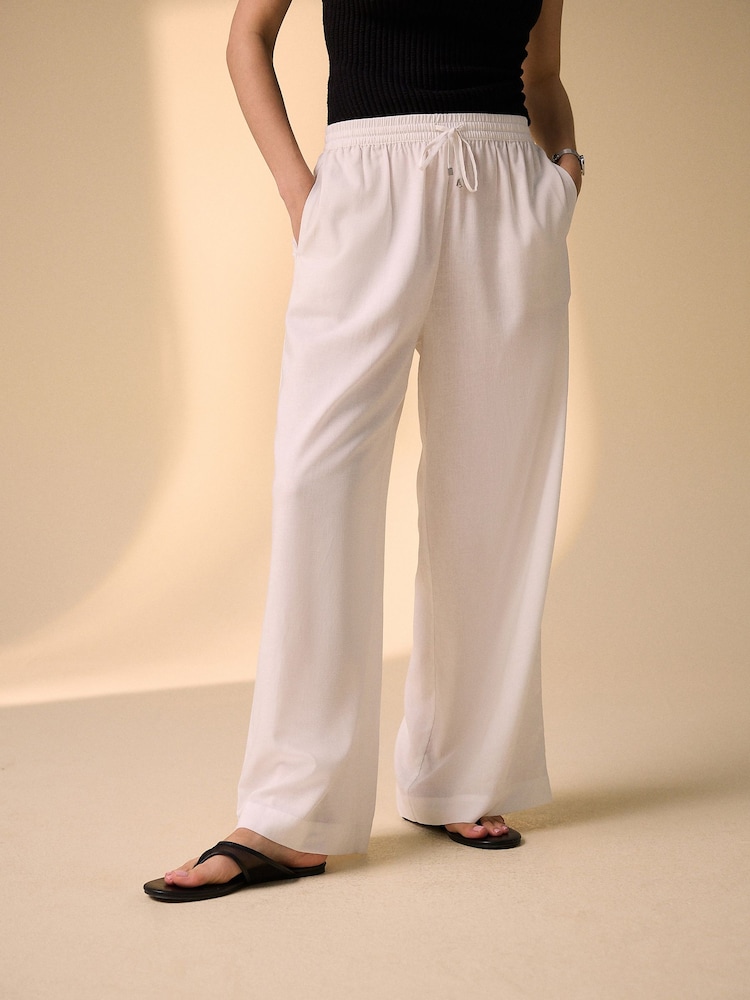 White Pull On Wide Leg Trousers With Linen - Image 2 of 4
