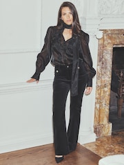 Terciopelo negro - Vaqueros acampanados de tiro alto estilo glamuroso de Lipsy - Imagen 1 de 3