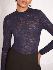 Azul marino - Top con cuello alto de encaje de Lipsy - Imagen 1 de 5