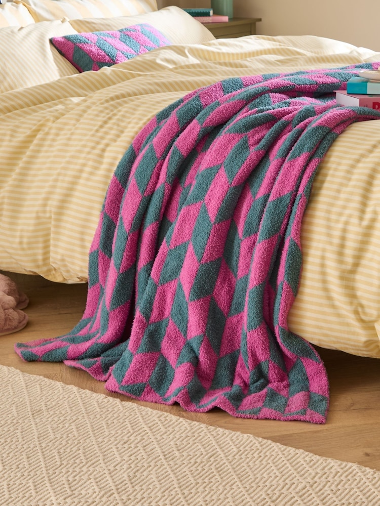 Furn Retro Pink Olsen Geometric Throw - Image 1 of 3
