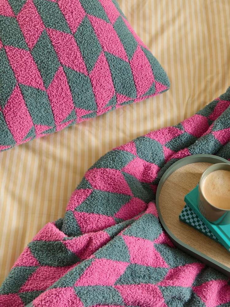 Furn Retro Pink Olsen Geometric Throw - Image 3 of 3