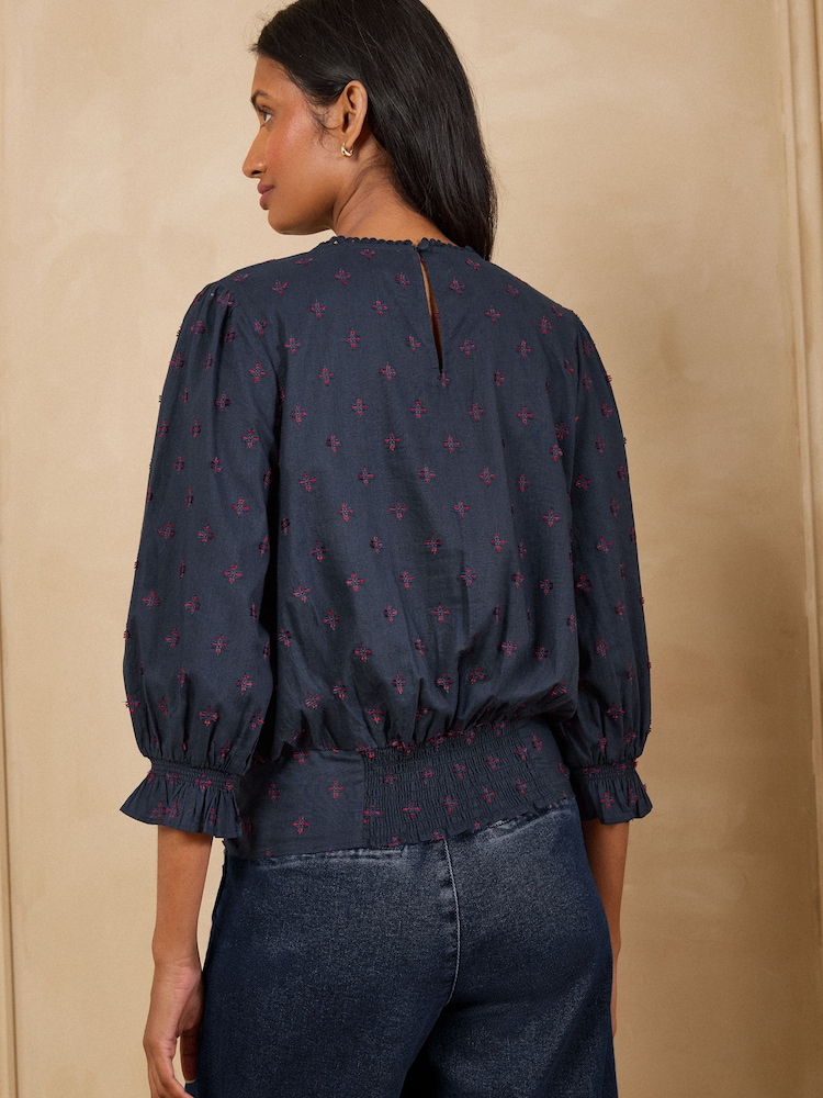 Love & Roses Floral Embroidered 3/4 Sleeve Blouse - 5 paveikslėlis iš 5 Love & Roses Floral Embroidered 3/4 Sleeve Blouse - 5 paveikslėlis iš 5