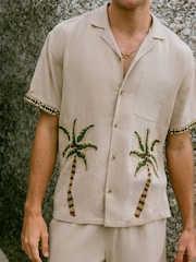Chelsea Peers Natural Linen-Blend Embroidered Palm Short Sleeve Shirt - Image 3 of 6