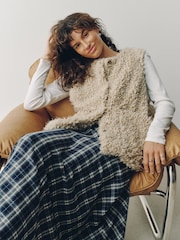 Gris - Faux Fur Curly Gilet - Imagen 3 de 5