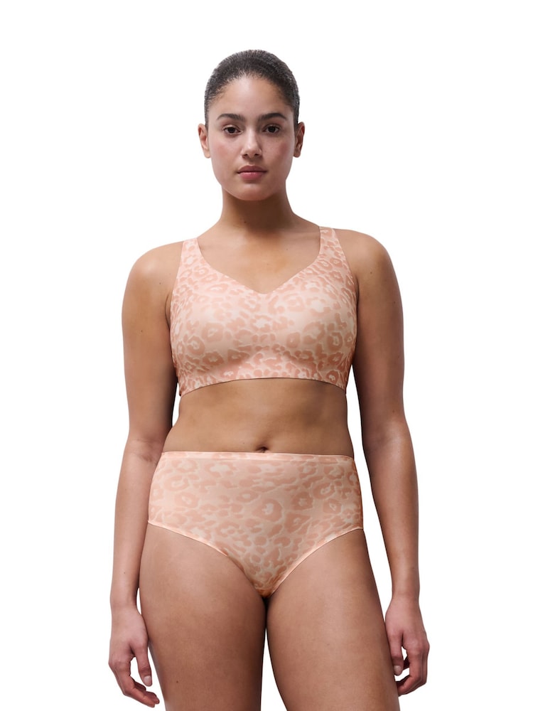 Chantelle Soft Stretch Power Plunge Non Wired support Bra - Image 4 of 4 Chantelle Soft Stretch Power Plunge Non Wired support Bra - Image 4 of 4