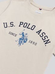 لون طبيعي - تيشرت بطبعة Arch تشكيلة Signature من U.S. Polo Assn.‎ - Image 7 of 7